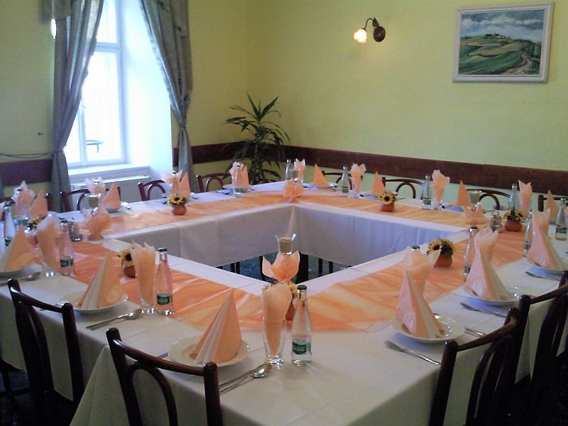 Slávnostné posedenie